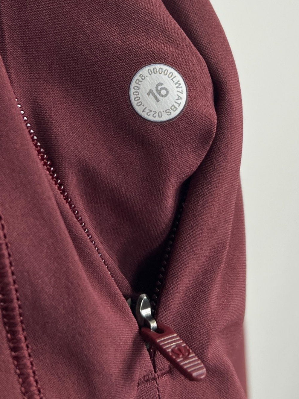 Lululemon NWOT Track That Mid-Rise Lined Short 5" Red Merlot - Picture 8 of 8